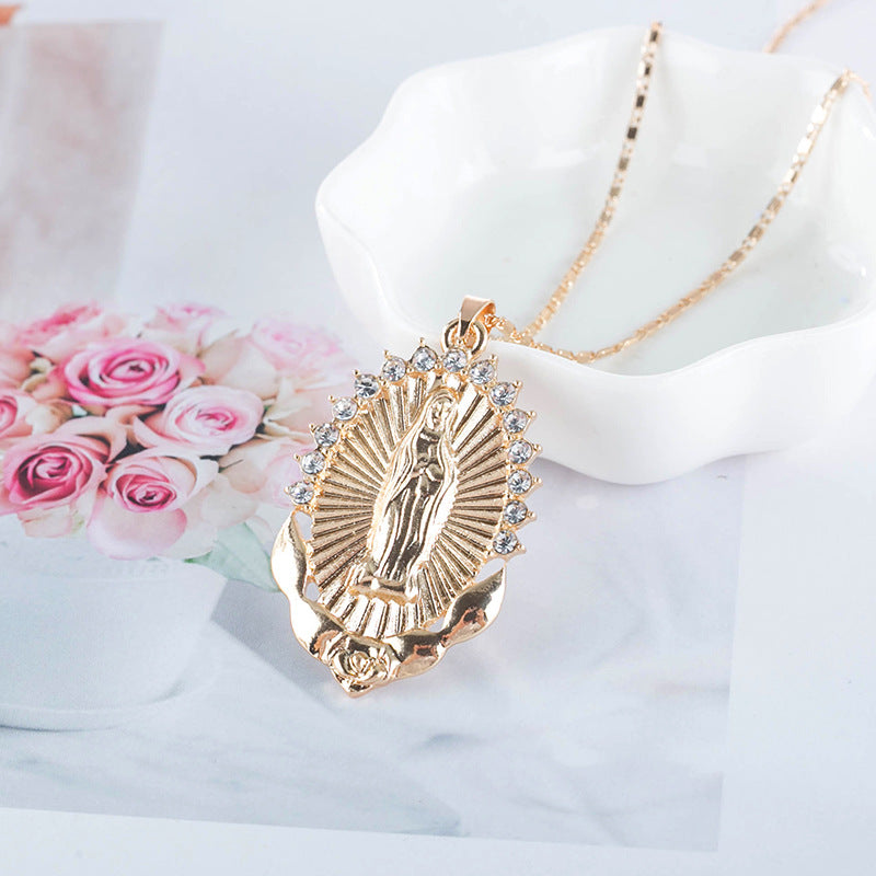 Romantic Vintage Style Necklace