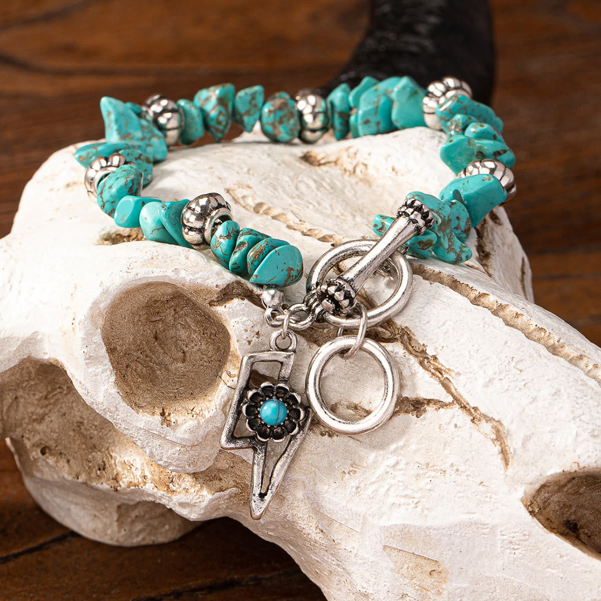 Olivenorma Vintage Natural Turquoise Bull Head Pendant Bracelet