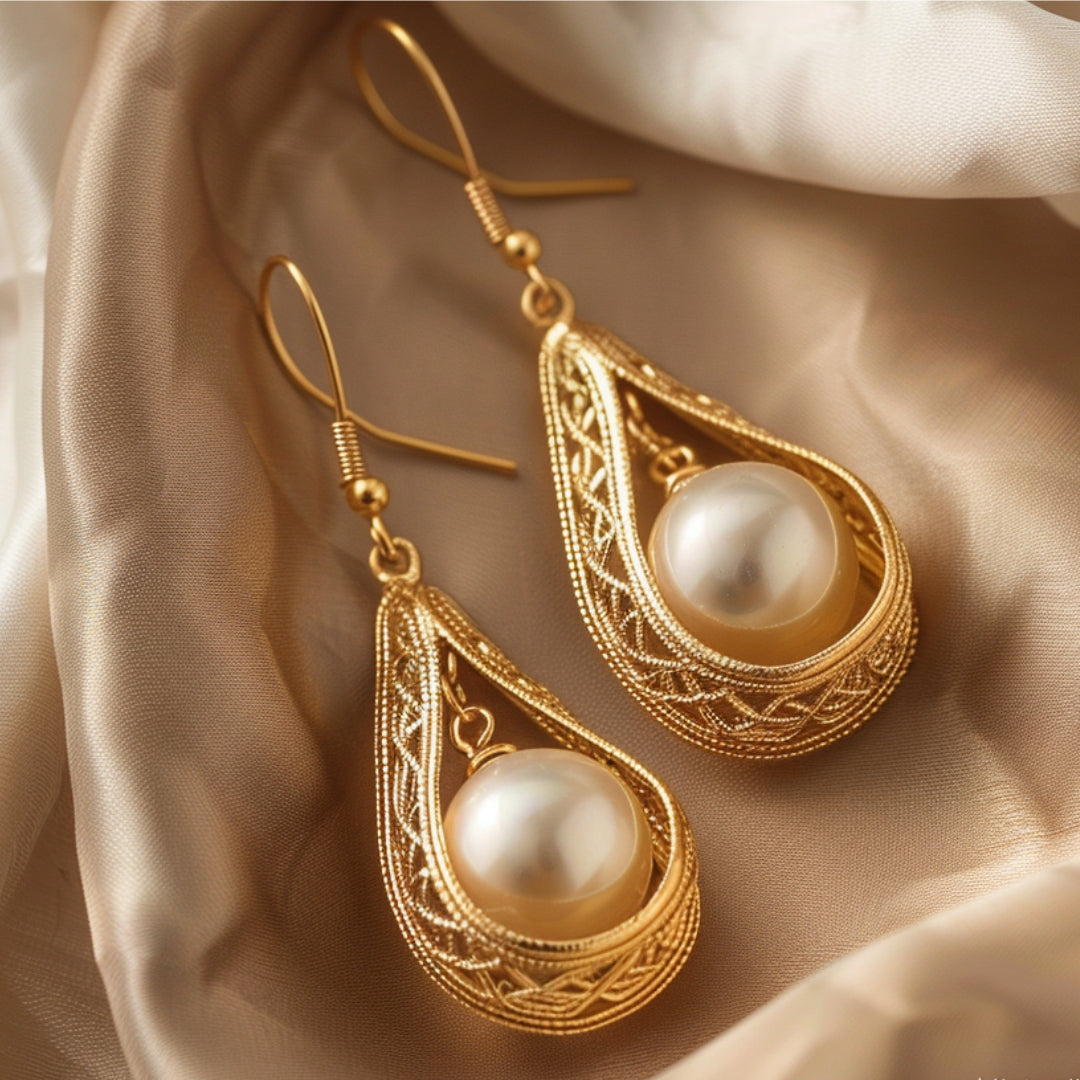 Hollow Water Drop Pearl Earrings