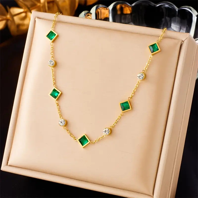 Amelisse Emerald Elegance Necklace