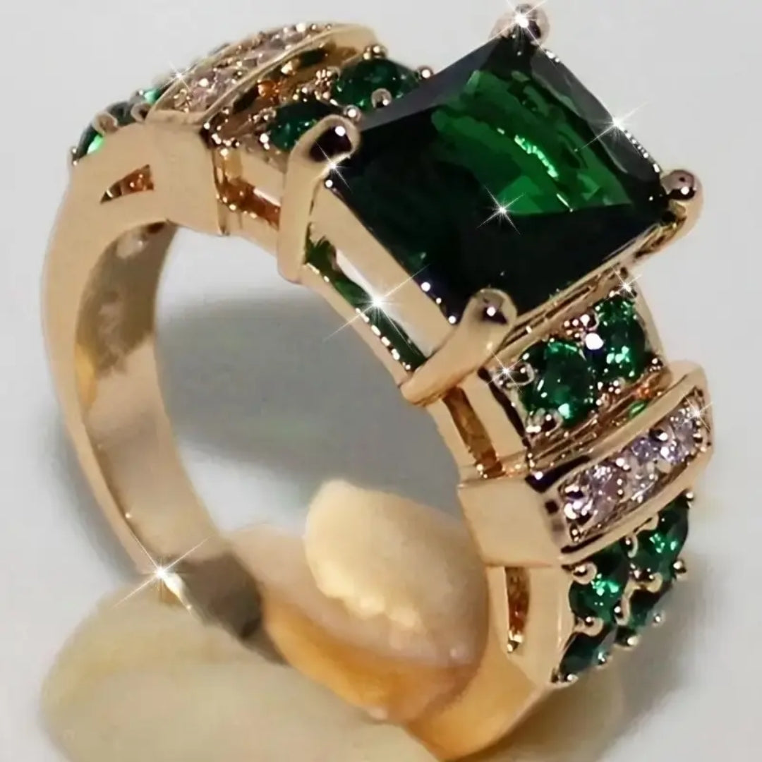 Green Crystalline Golden Ring