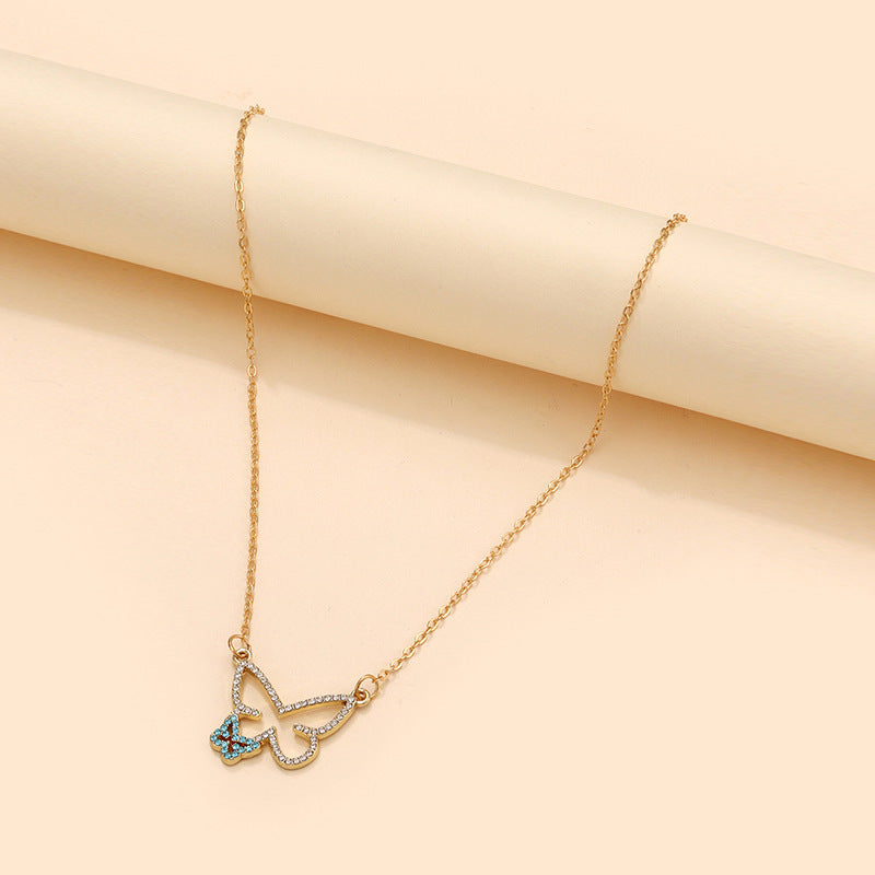 Nature-Inspired Necklace for Gentle Beauty