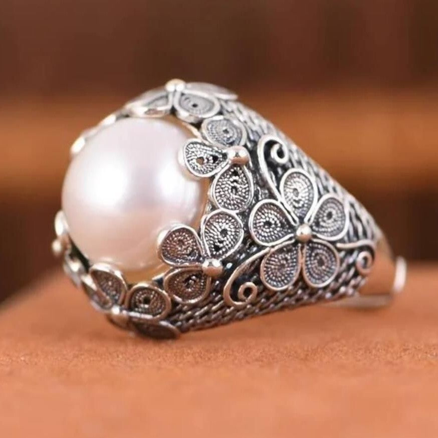 Romantic Vintage Style Ring