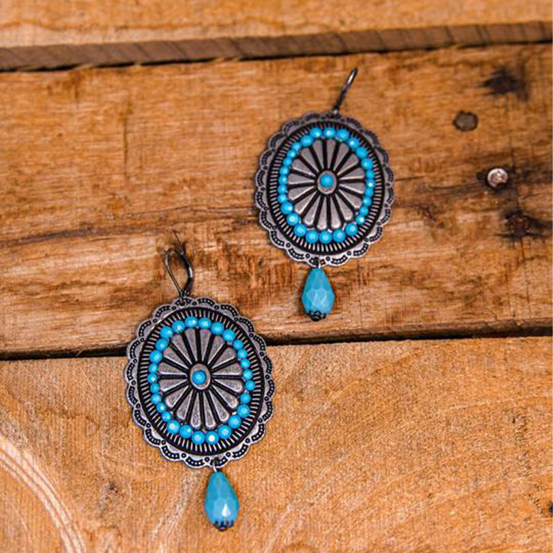 Handcrafted Earring with Timeless Charm