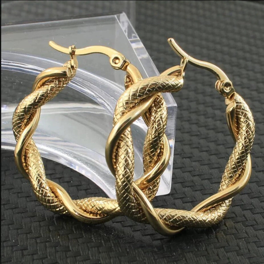 Romantic Earring for Special Moments