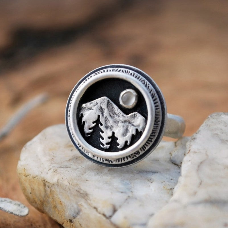 Nature-Inspired Ring for Gentle Beauty