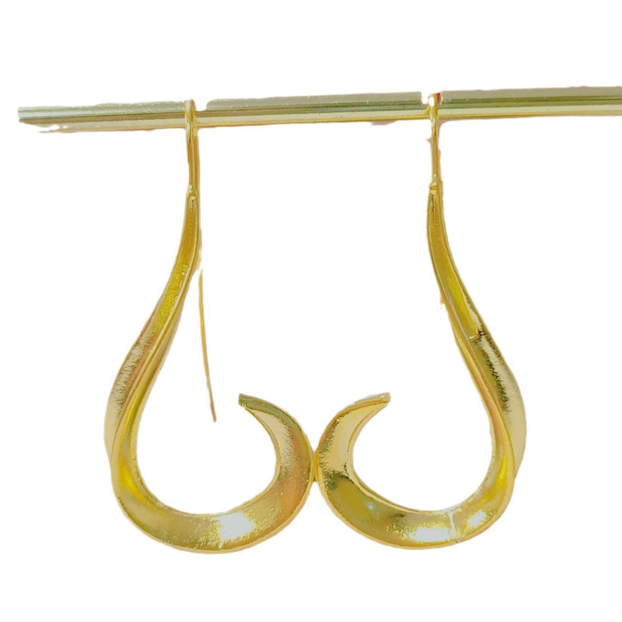 Retro Earring with Modern Touches