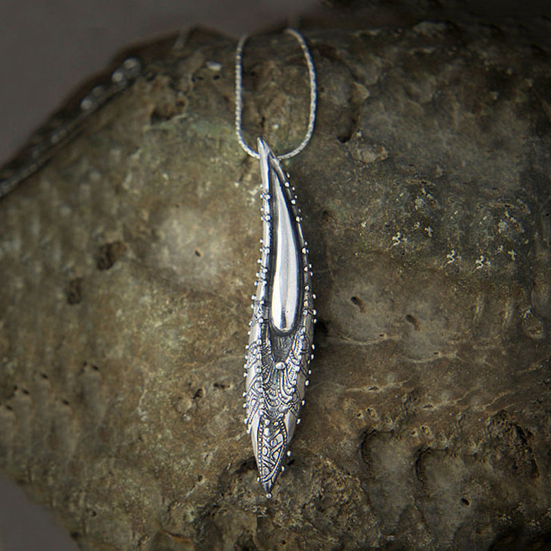 Nature-Inspired Necklace for Gentle Beauty