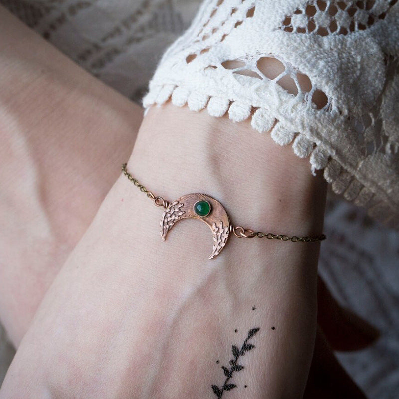 Nature-Inspired Bracelet for Gentle Beauty