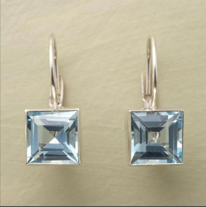 Classic Earring Crafted with Care