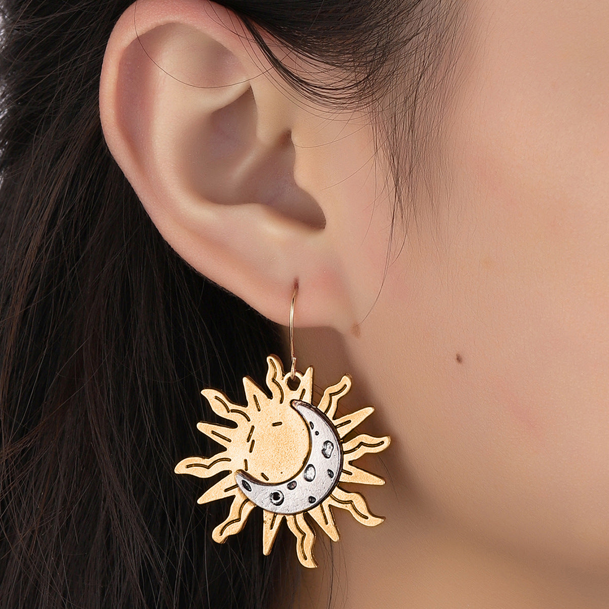 Stunning Earring for Daily Wear