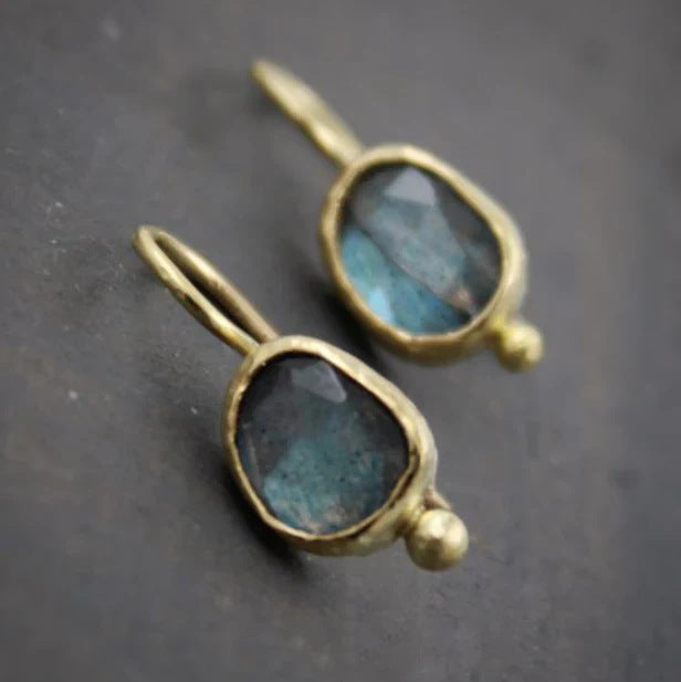 Vintage Earring for Everyday Elegance