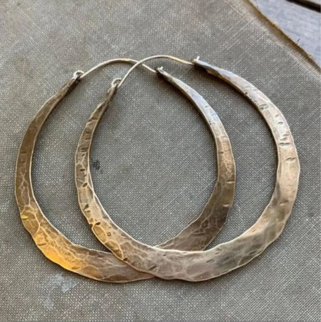 Classic Earring Crafted with Care