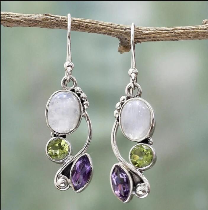 Timeless Vintage Earring