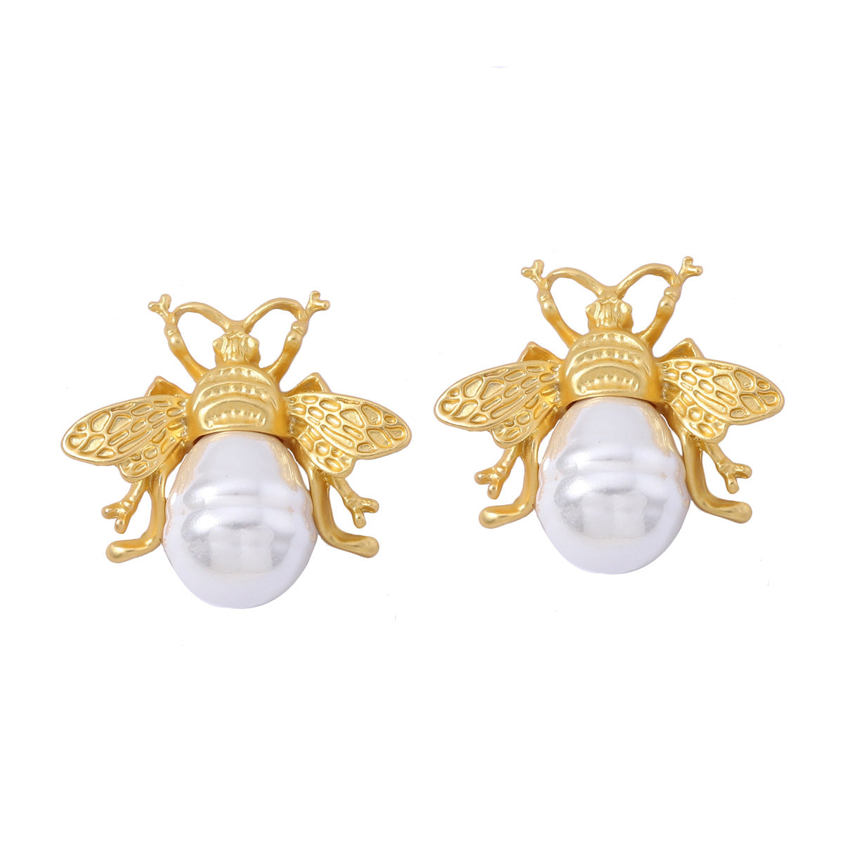 A Beautiful Pearl Earring with Unique Style