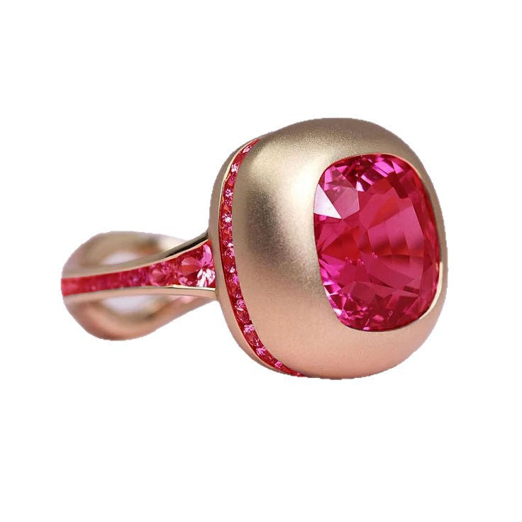 Beautiful Gold Ring with Unique Style