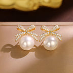 A Beautiful Pearl Earring with Unique Style