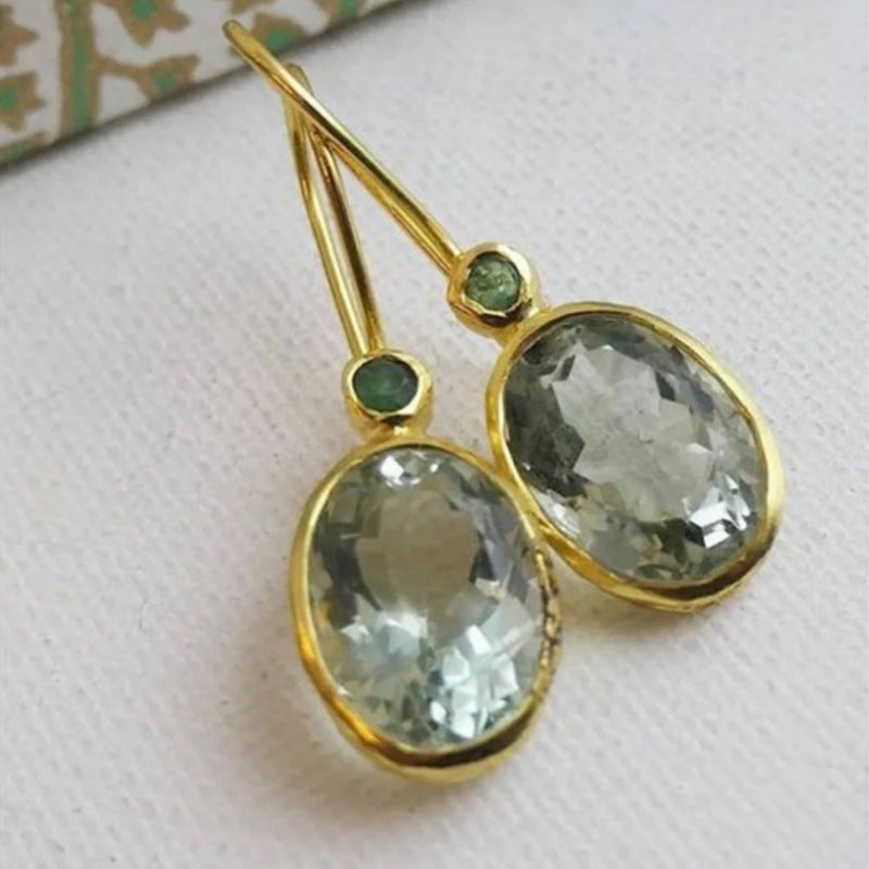 Charming Earring for Any Occasion