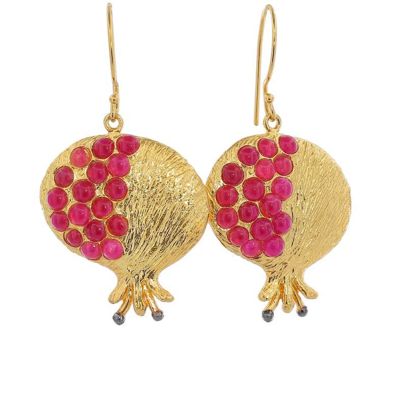 Classic Earring for a Vintage Look