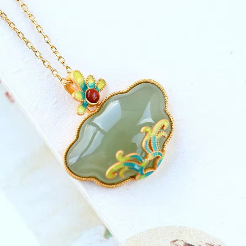 A Stunning Gold Necklace for Daily Wear