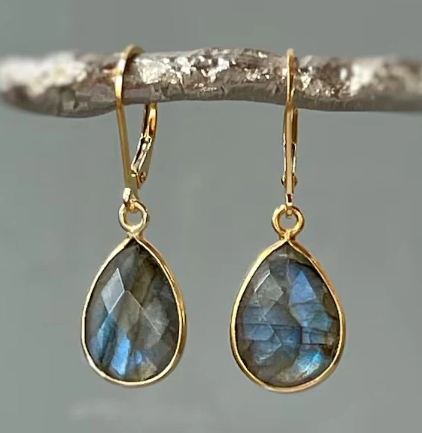 Handcrafted Earring with Timeless Charm