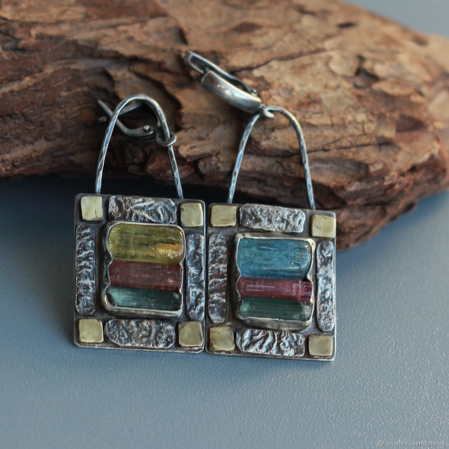 Charming Earring for Any Occasion