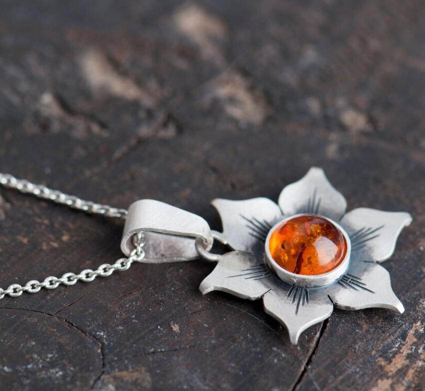 Sparkling Necklace for Effortless Style