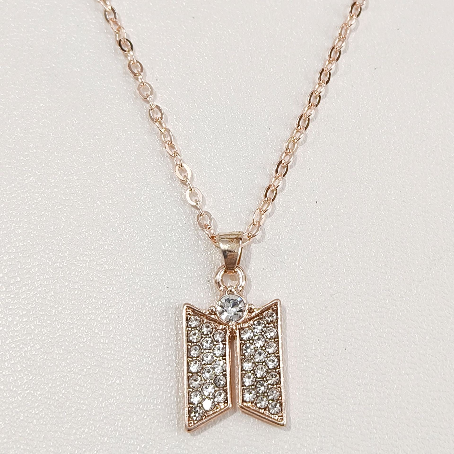 A Beautiful Necklace with Unique Style