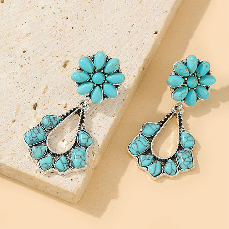 Vintage Earring for Everyday Elegance