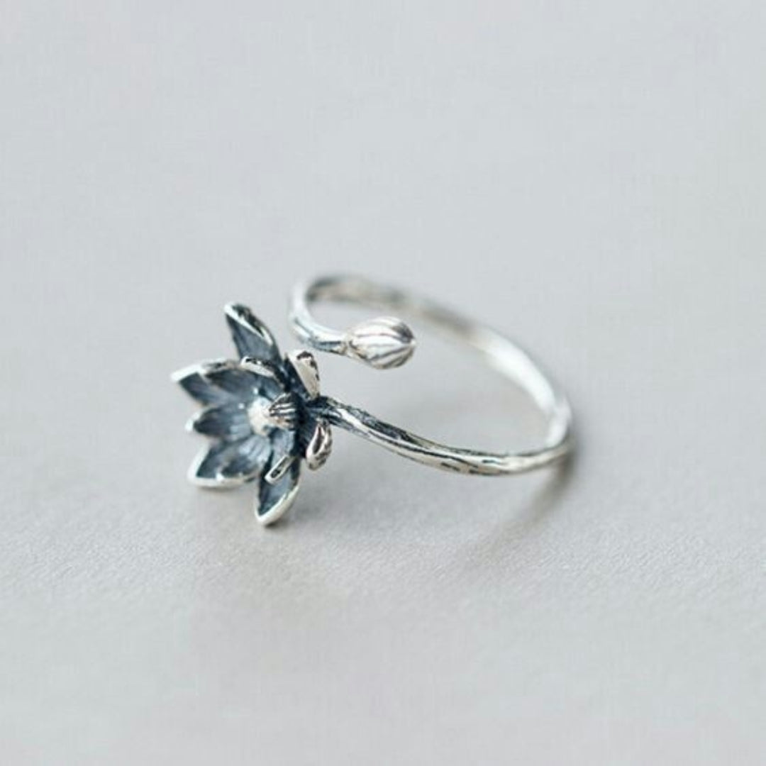 Adjustable Blue Lotus Silvered Ring