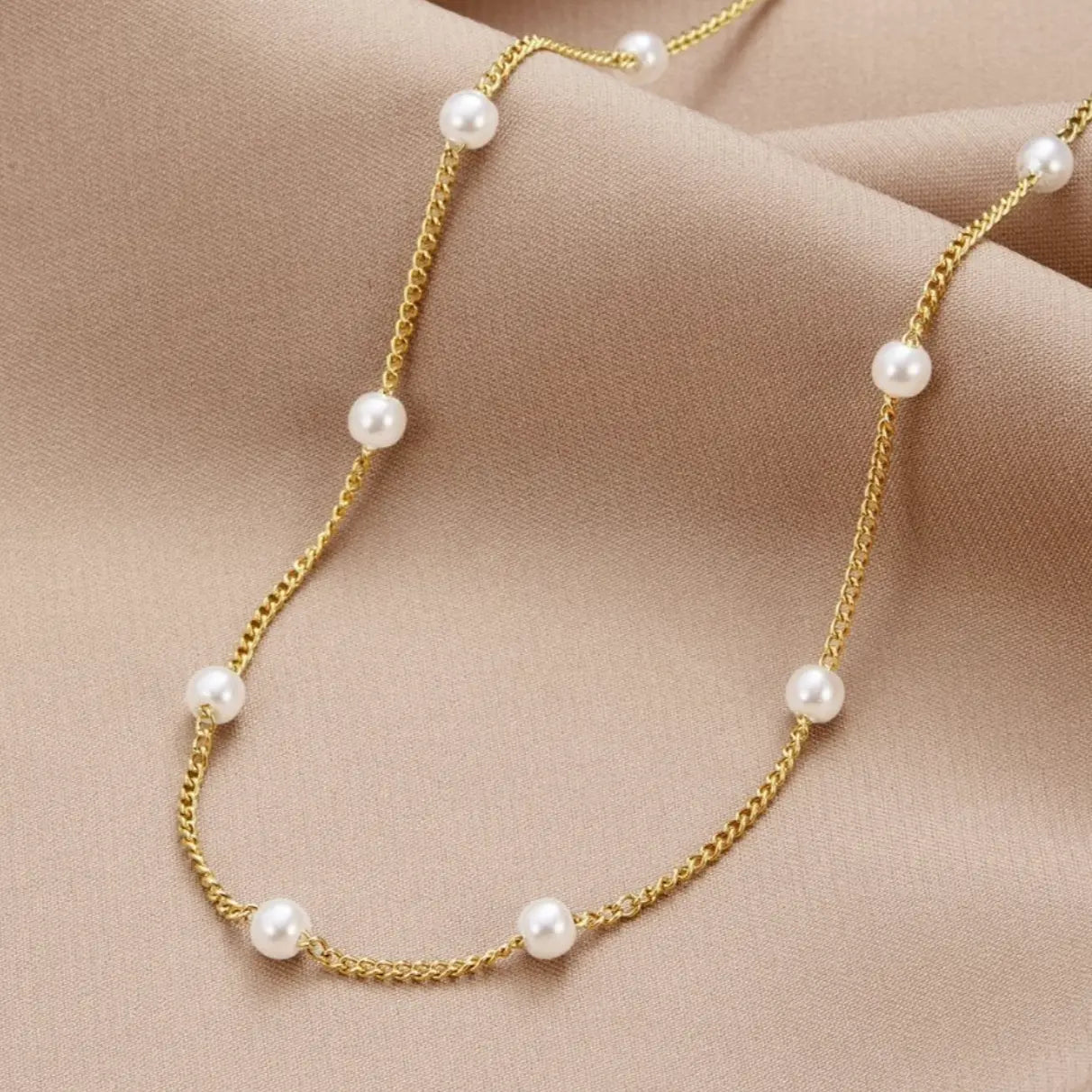 Freshwater pearl and gold necklace