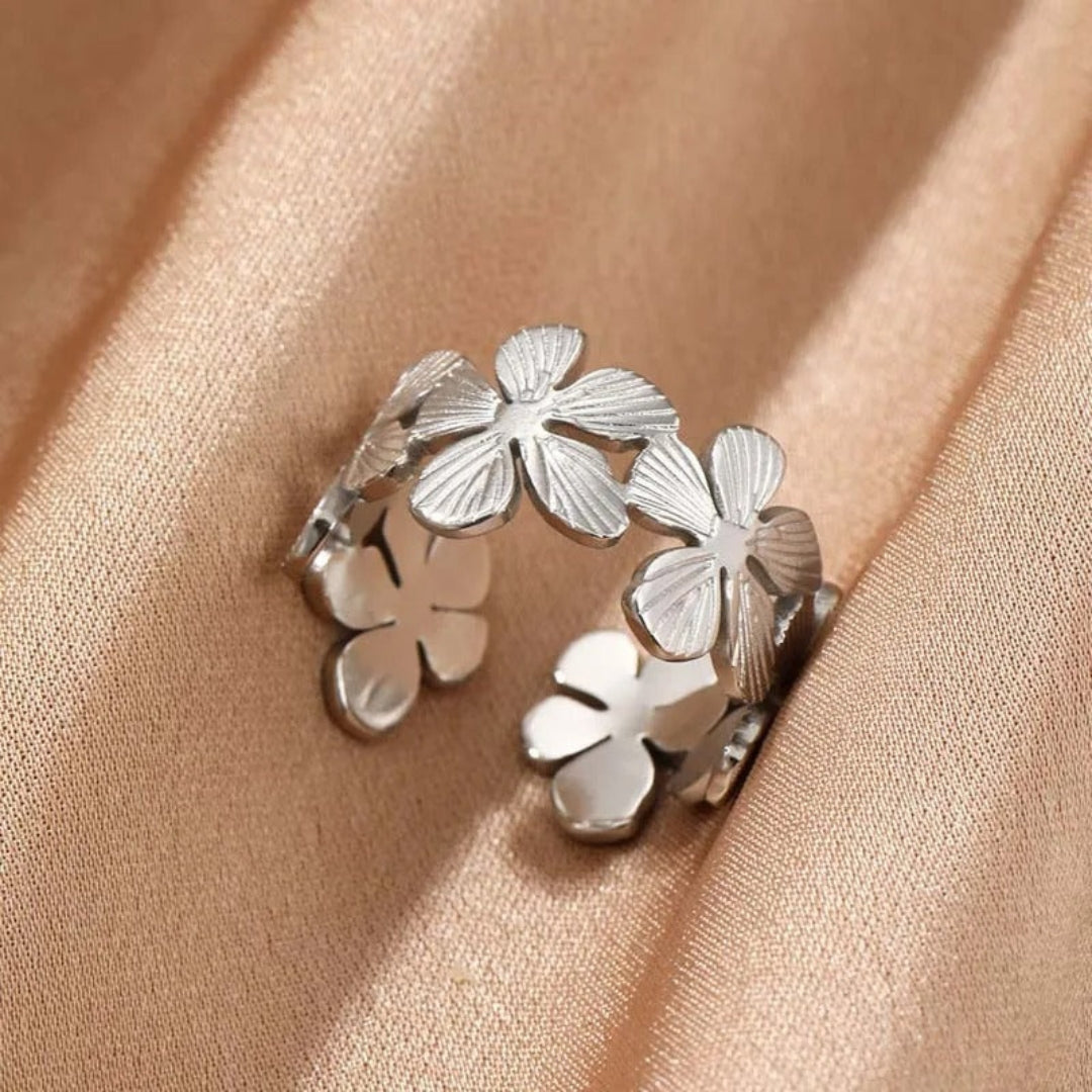 Adjustable Flower Silvered Ring